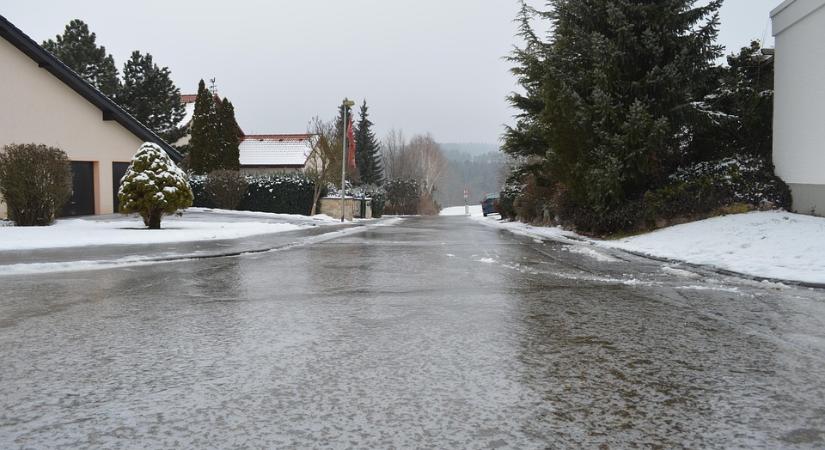 Ónos eső Hajdú-Biharban, nyugaton narancs veszélyjelzés hófúvás miatt – nem lesz egyszerű a péntekünk