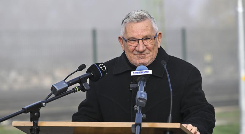 Biciklist gázolt a kormánypárti parlamenti képviselő Cegléden