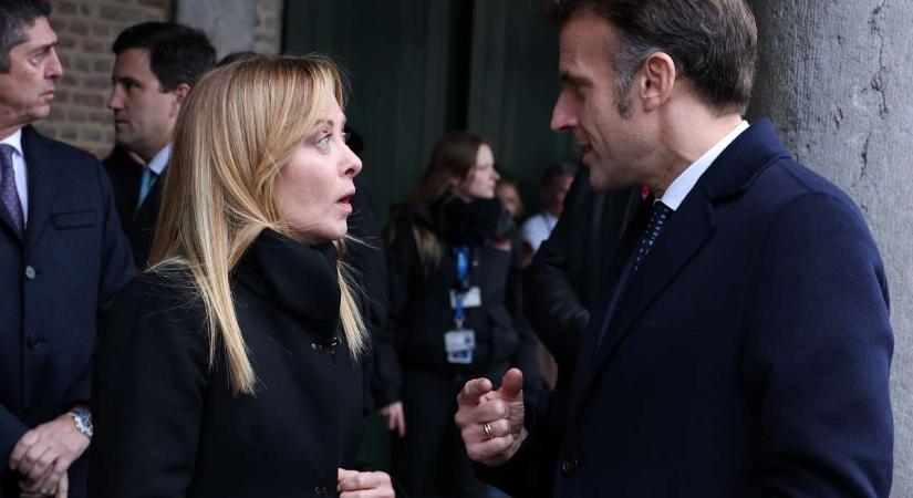 Beszédes: Macron belekötött Meloniba, amiért az kiállt a szélsőbalosok által meggyilkolt áldozat mellett