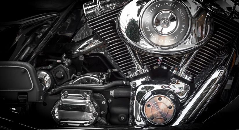 Tom Hardy motoros drámája jobb, mint valaha