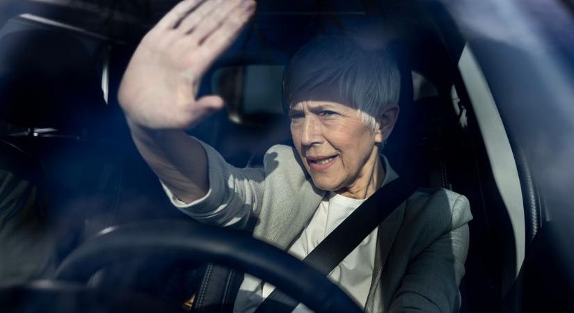 Börtön a villogtatóknak – hiába vagy gyorsabb hátulról, nem nézi jó szemmel a rendőrség a közúti abúzust