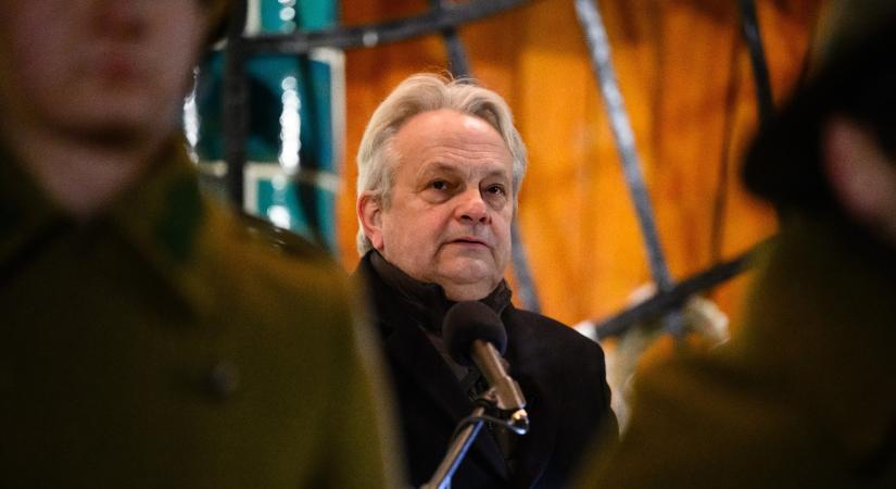 Karambolozott a honvédelmi miniszter helyettese