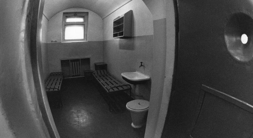 Infarktus kapott a börtönben, majd meghalt a szentpétervári ékszerész, akit Putyin-ellenes szórólapok miatt csuktak le