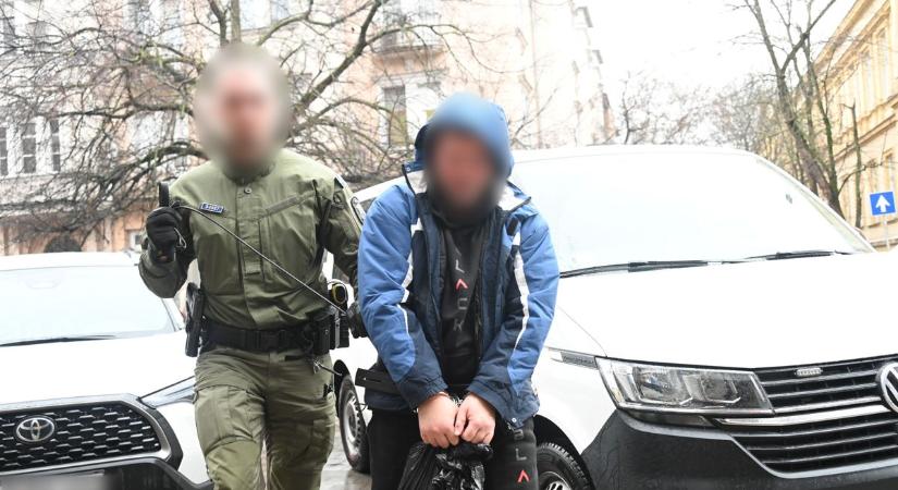 Bíróság elé került a szolnoki gyilkosság gyanúsítottja