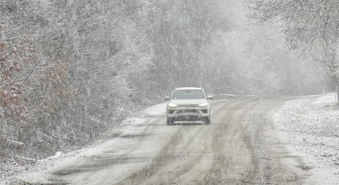 Keményebb hófúvások jöhetnek pénteken nyugaton