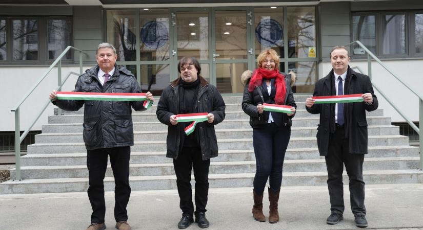 Hetvenes évekbeli romból 21. századi digitális oktató bázisa lett a bölcsészkarnak