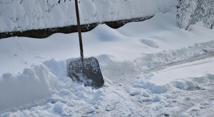 Hótorlaszok és -15 fok: senki ne induljon útnak felkészületlenül a következő napokban