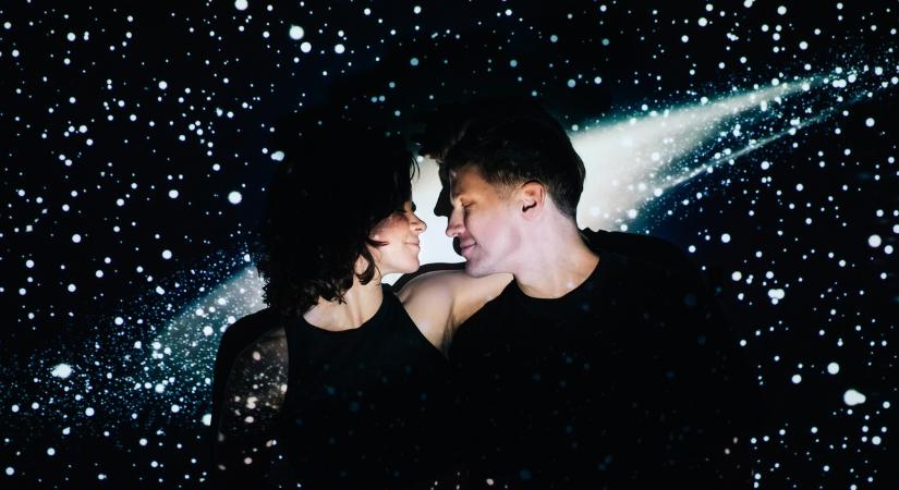 Ennek a 3 csillagjegynek szerelmet hozhat a Halak hava