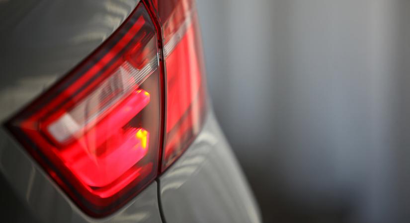 Abszurd autós fékezős őrület Pesterzsébeten – videó