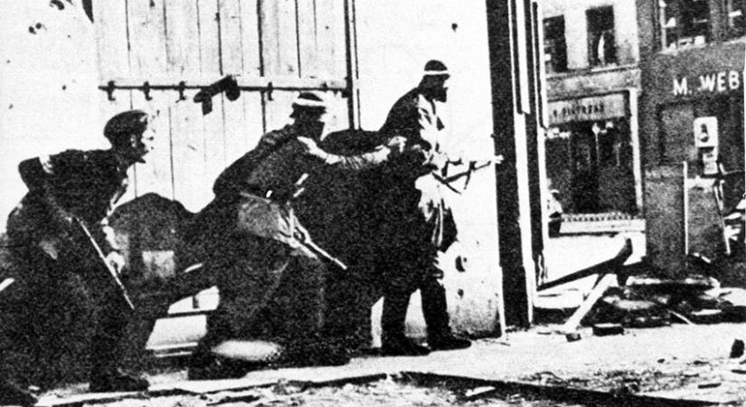 Varsó tőkésítené a történelmi sérelmeit