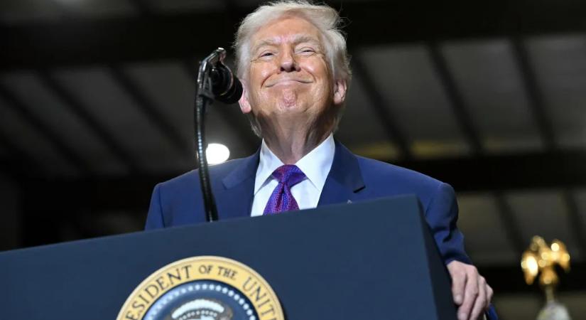 Trump nyilvánosságra hozza az amerikai UFO-aktákat, miután Obama az űrlények létezéséről beszélt