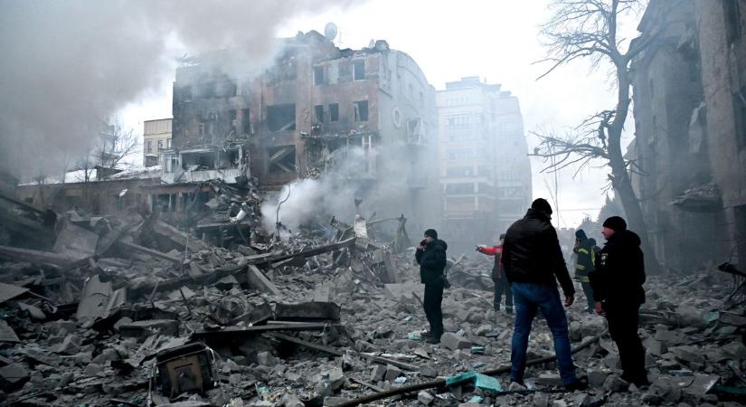 A végső pusztulás határán billeg Ukrajna: generációk tűntek el a háborúban! (VIDEÓ)