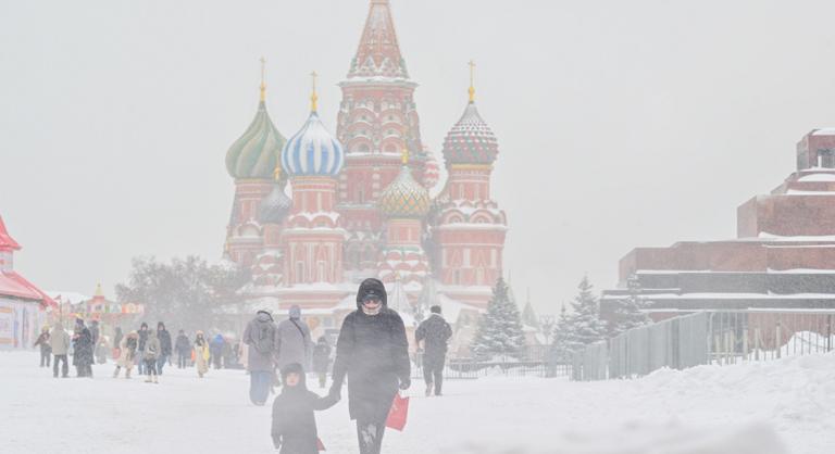 Katasztrófahelyzet sújtja Moszkvát, megdőlhet a fél évszázados hórekord
