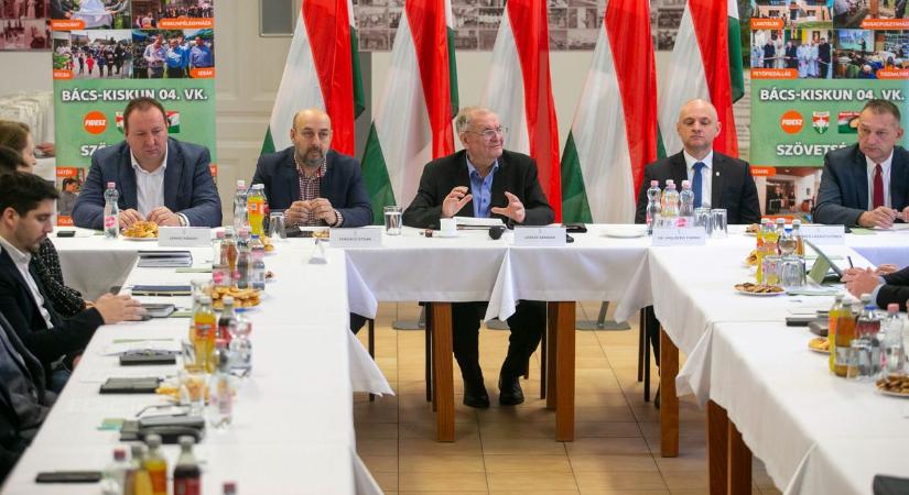 Droghelyzet Bács-Kiskunban: közös fellépést sürgetnek a településvezetők – fotók