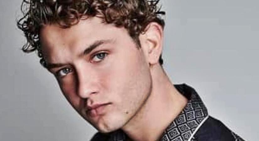 Kitalálod, hogy kinek a fia látható a képen? Egy piszok jóképű színész gyermeke