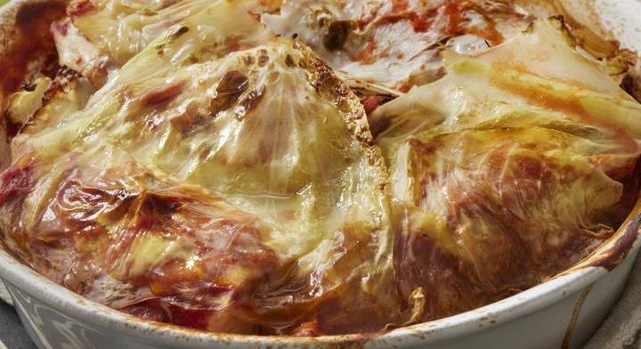 Lusta töltött káposzta a sütőből: nincs tekerés, csak rétegezés