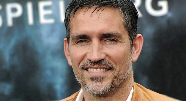 Jim Caviezel harcot hirdetett a pedofilokból álló sátánista elit ellen