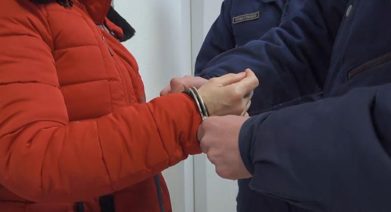 Letartóztatott a rendőrség egy gyermekorvost és az asszisztensét