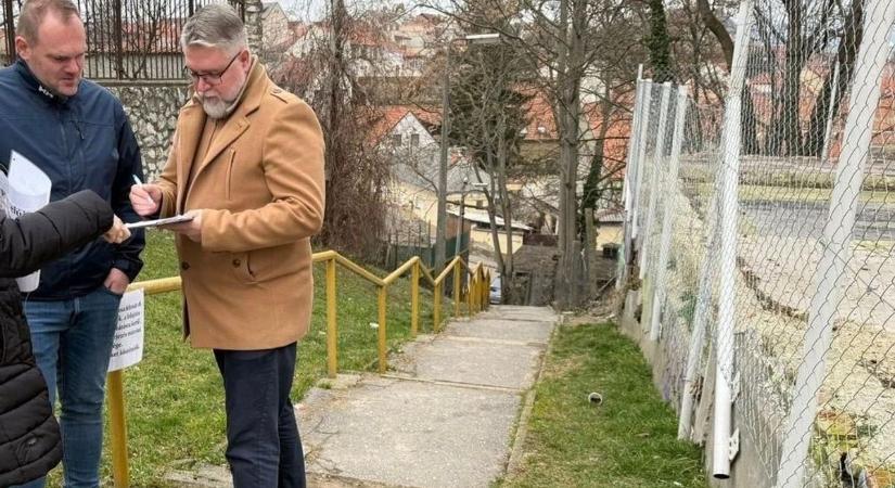 Facebook posztok helyett hivatalos bejelentésre kérik a lakosságot Egerben