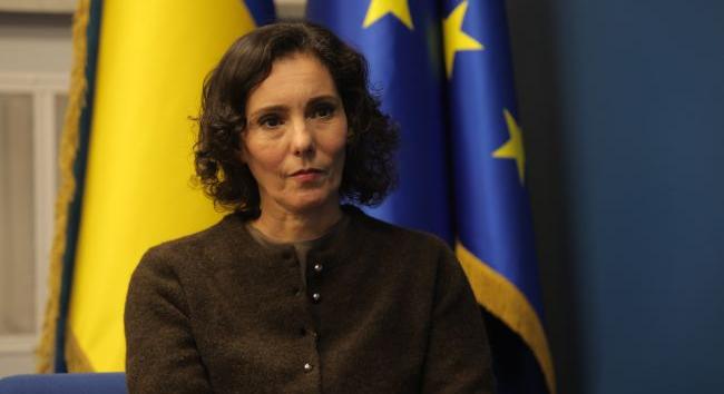 Az EU igyekszik enyhíteni az Ukrajnának nyújtott amerikai támogatás drámai csökkenését – Lahbib