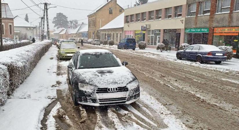 Zalalövőre elsők között érkezett meg a havazás (fotókkal)