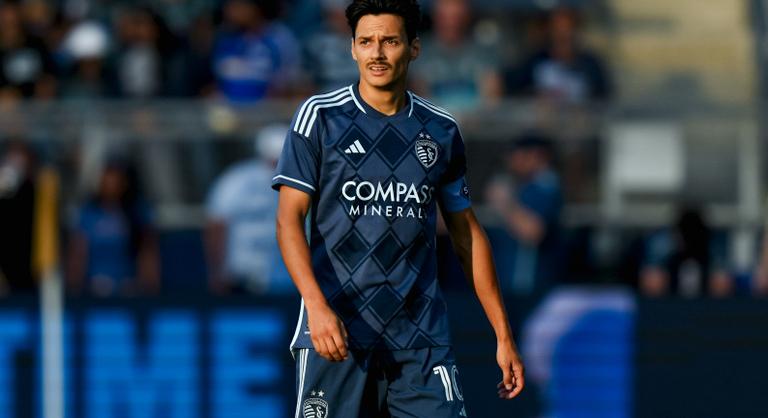 Tizenegy év után vált klubot a magyar válogatott támadó