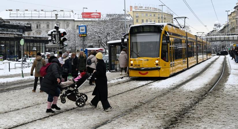 Elesett a bécsi repülőtér és a környező autópályák – Magyarország felkészül, érkezik a havazás