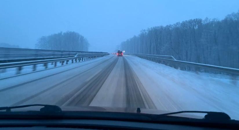 Ezért adták ki a riasztást: Magyarország egy részét teljesen belepte a hó, ezekben a vármegyékben okoz problémát