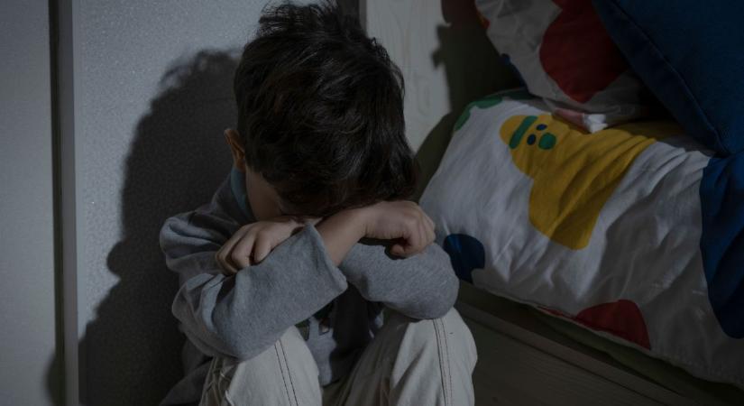 Koszos, éhező gyerekek: éveken keresztül súlyosan elhanyagolta gyermekeit a szegedi nő