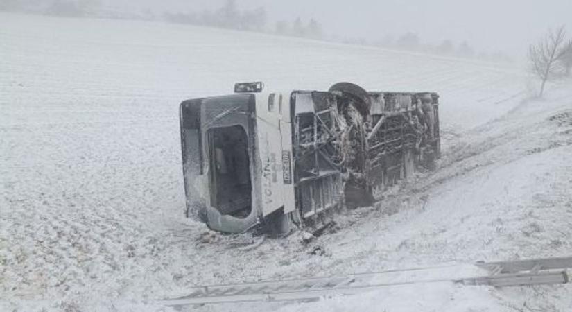Nyugat-Magyarországon válságos a közlekedési helyzet - Ha teheti, ne induljon útnak!