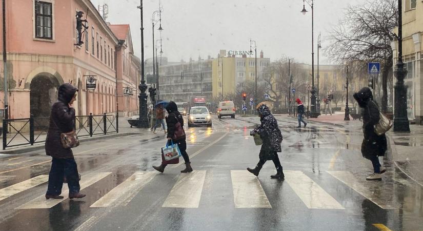 Nem maradt ki a "jóból" ez a zalai város sem: sűrű havazással érkezett meg a kemény tél (galéria)