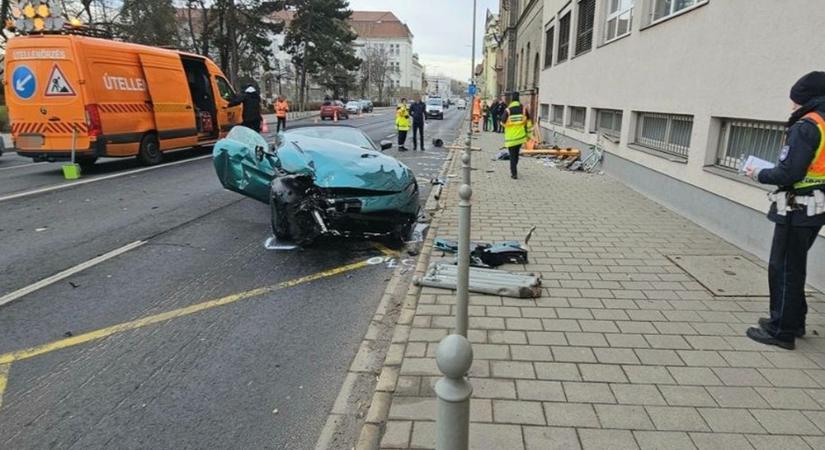Elárasztották a győri bíróságot azok a vélemények, amelyek szerint túlságosan kesztyűs kézzel bánnak a halálos gázolóval