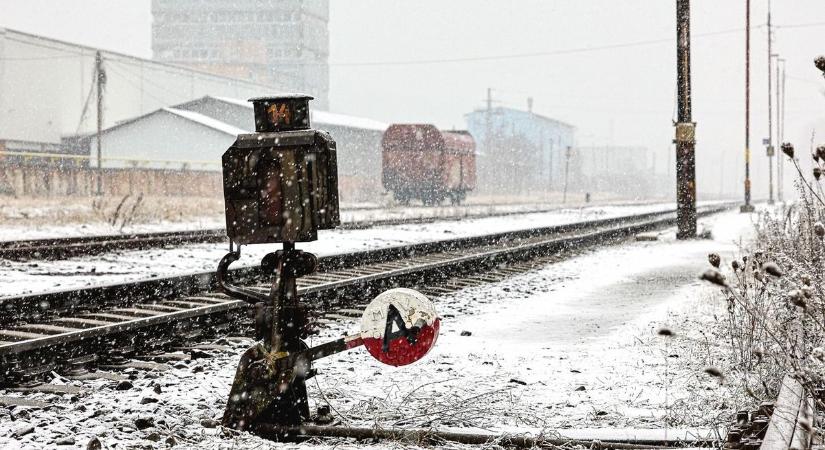 100 perc késés: nem tudott elindulni a Pécsre tartó InterRégió Szombathelyről (VIDEÓ)