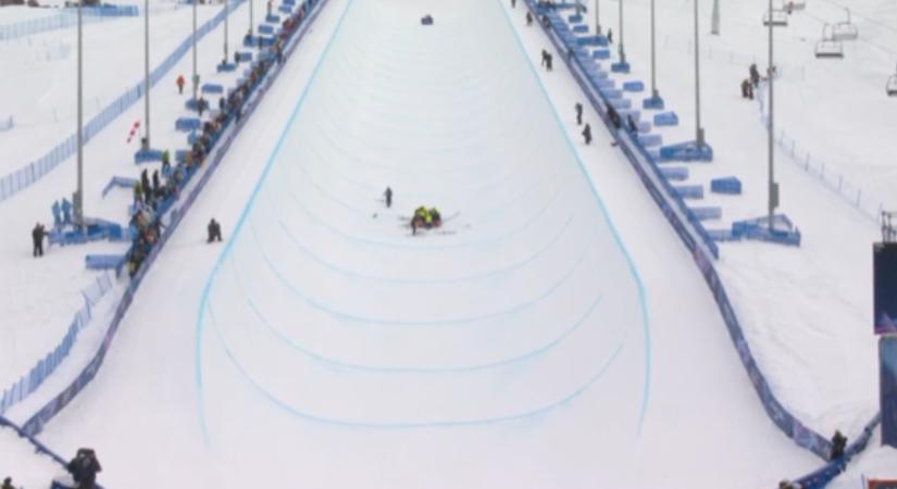 Horrorsérülés a téli olimpián, azonnal leállt a verseny, mindenki elhallgatott