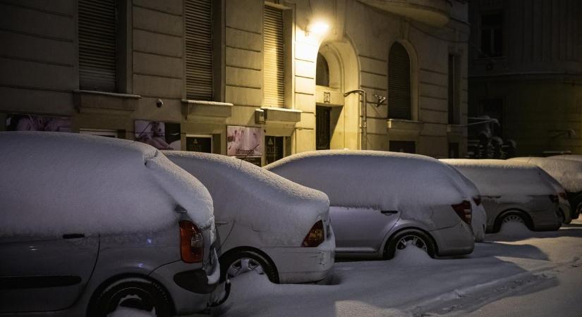 Magyar Közút: Havazás, hófúvás, havas eső és ónos eső is várható a következő 24 órában