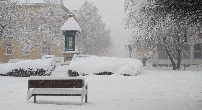 Fokozódok a Sopron környéki hóhelyzet - Friss infókat hoztunk  videó