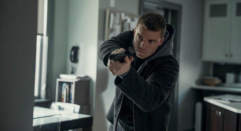 Éjjeli ügynök 3. évad-kritikák: Megérte várni a Netflix akcióthriller-sorozatának új szezonjára? Mától nézheted!