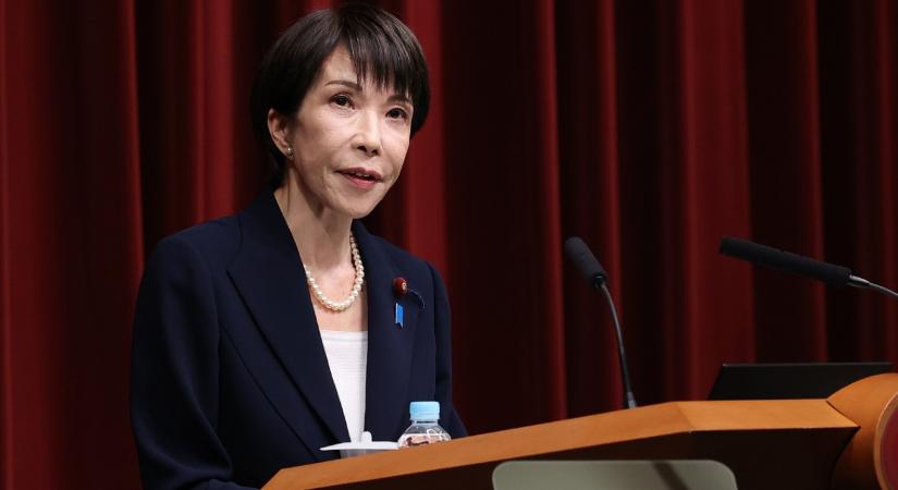 Élesen bírálta Kínát a régi-új japán kormányfő első nagy beszédében