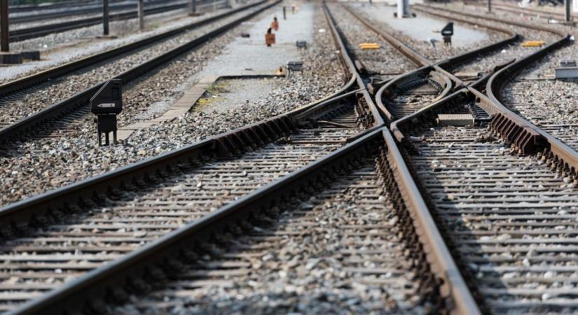 Megtörtént a baj, nem ért célba a tiszalöki vonat!