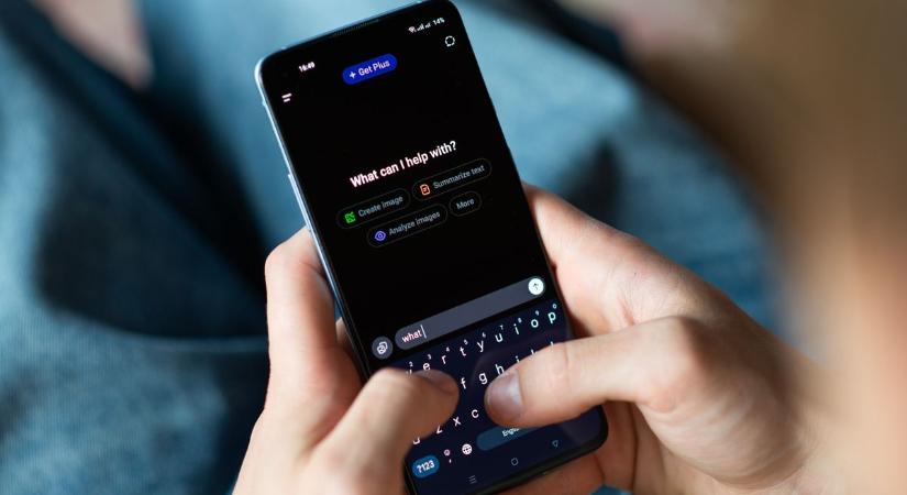 Vége a buta válaszoknak: brutális frissítést kapott az ingyenes ChatGPT