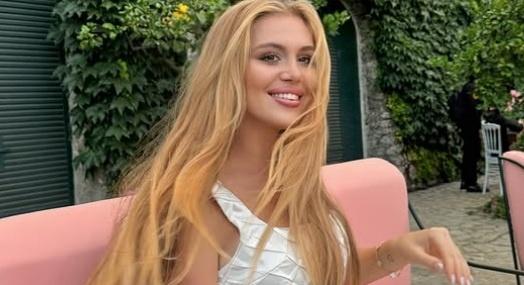 Buzsik Borka szupercuki fotót mutatott kisgyerekkorából: húgával mosolyognak rajta