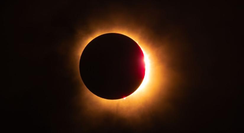 Ritka együttállás jön: mutatjuk, mikor sötétül el újra az ég 2026-ban