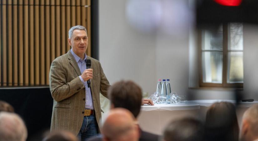 Lázár János: Nem agrárpolitikára, hanem vidékfejlesztésre van szükség
