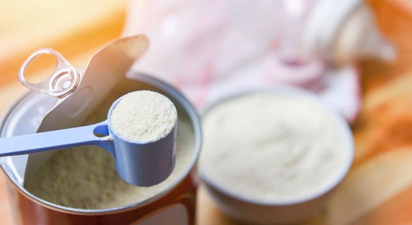 Ismét egy népszerű bébitápszer visszahívását rendelték el - ezt semmiképp ne add a babádnak