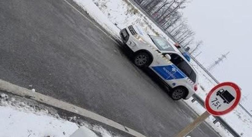 Nem mehetnek tovább Veszprém megyéből a teherautók