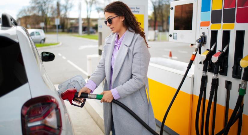 A benzin ára befagyott a hidegben, a gázolaj viszont drágul