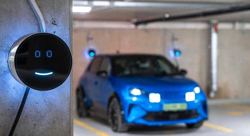 Mosolyogva tölti az autód a magyar fejlesztésű Voltie