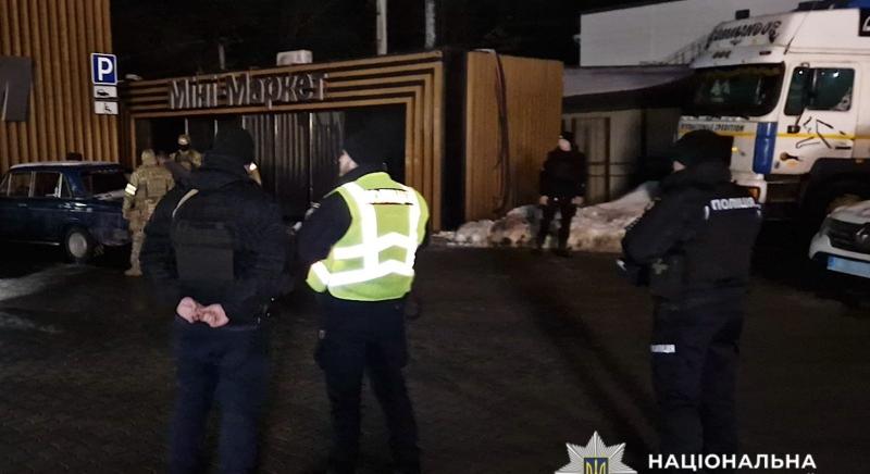 Volt katona dobott kézigránátot rendőrökre Csernyivci közelében