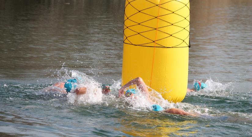 Jeges úszók kupafordulója Dunaszerdahelyen