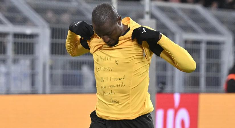 Szívszorító üzenet, 4 hónapos kislányt gyászol a BL-hős futballsztár